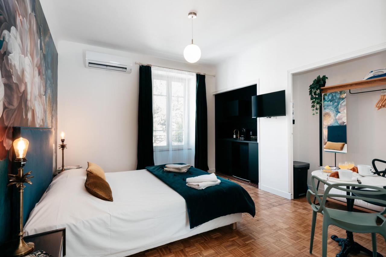 Les Precieuses & Ii Appartement