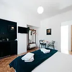 Les Precieuses Suites & Spa II